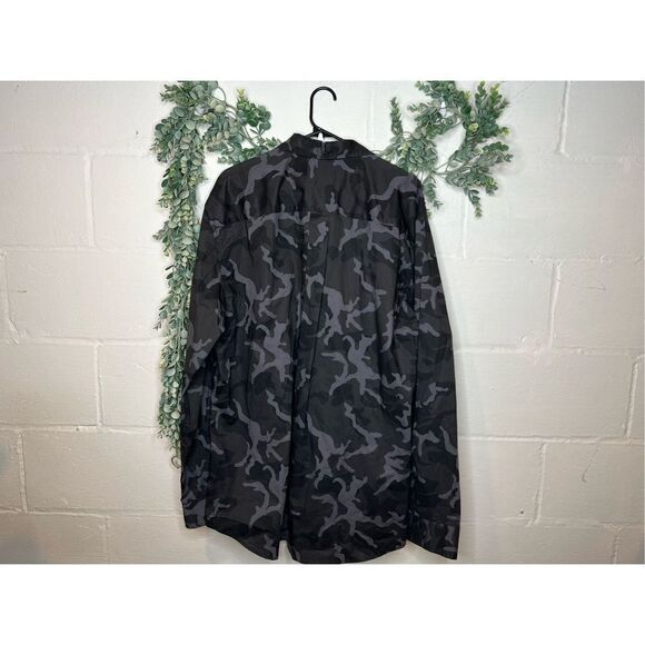 Men’s the foundry supply company long sleeve camo button down - Picture 2 of 5